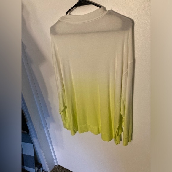 JoyLab long sleeve shirt in size medium - Picture 3 of 4